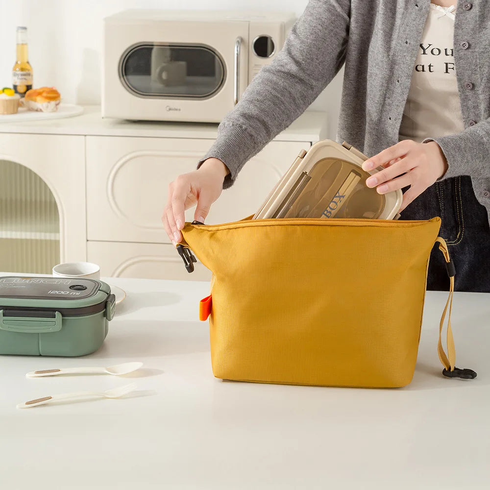 Minimalist Insulated Lunch Bag